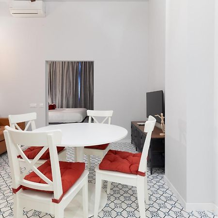 The Little Village Apartments Valencia Exterior foto